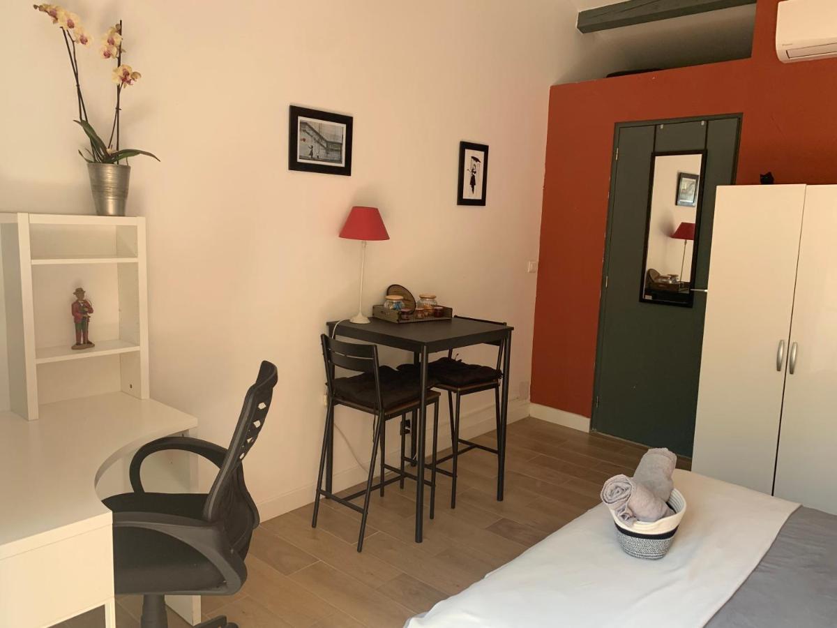 Studio Oustaou Acces Piscine Marsilya Dış mekan fotoğraf